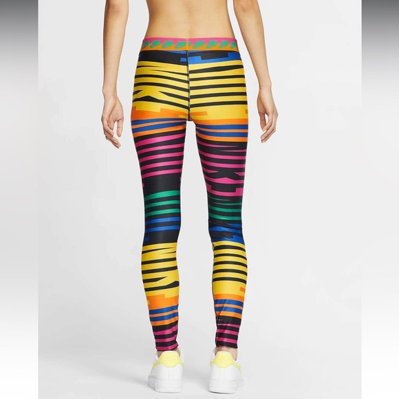 Nike Sportswear NSW Women's Printed Leggings Watermelon Size M activewear - Picture 4 of 13